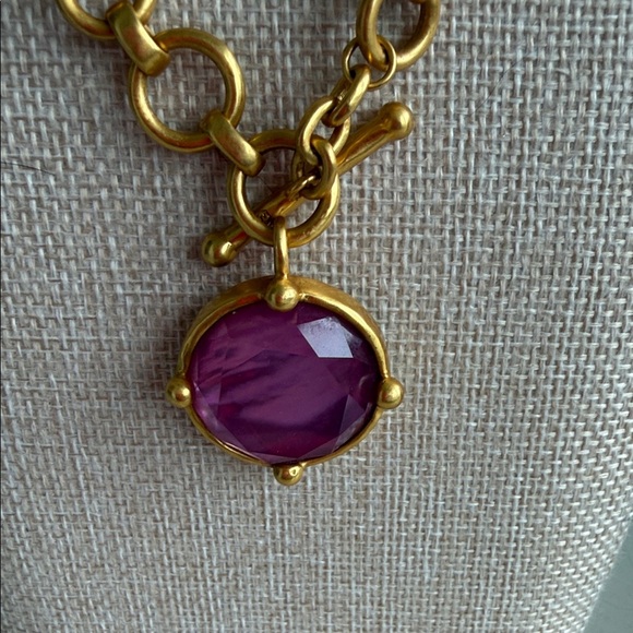 Gold Bee Pendant Necklace - Picture 2 of 4